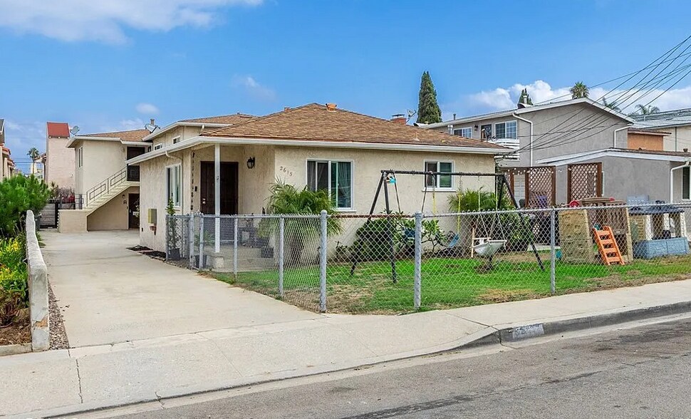 2615 Rockefeller Ln, Redondo Beach, CA à vendre - Photo principale - Image 1 de 13