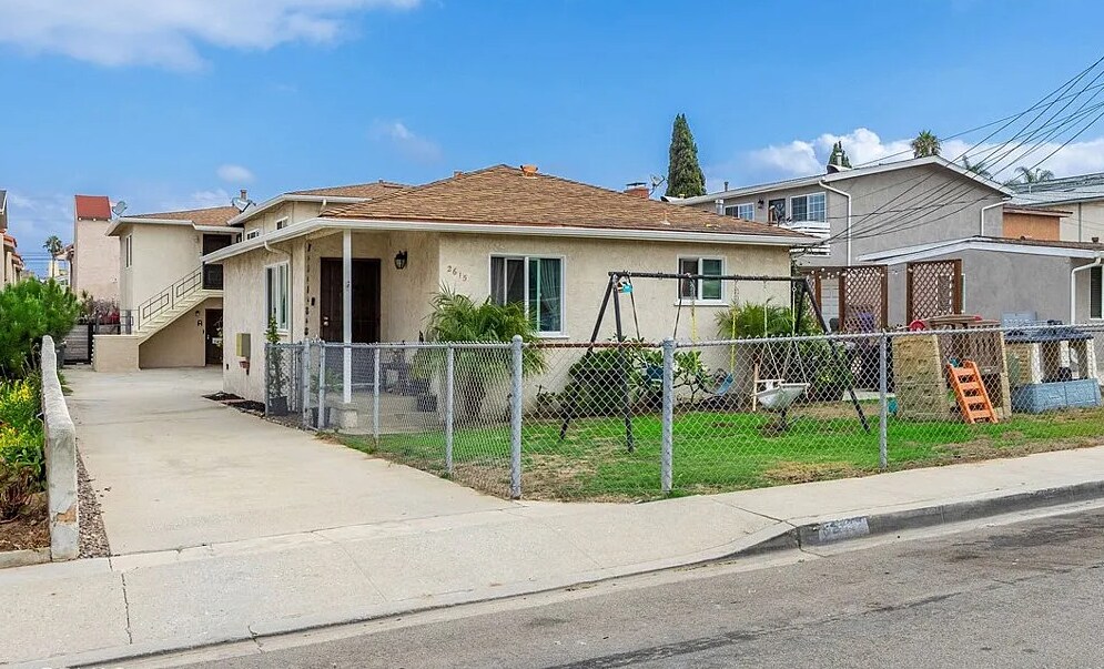 2615 Rockefeller Ln, Redondo Beach, CA à vendre Photo principale- Image 1 de 14