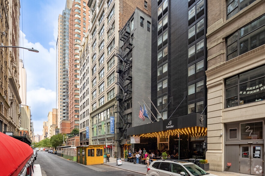 41 W 24th St, New York, NY for lease - Building Photo - Image 2 of 5