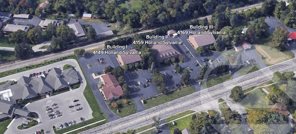 4149 N Holland Sylvania Rd, Toledo, OH à louer - Photo du bâtiment - Image 1 de 20