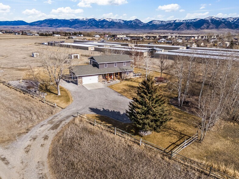 605 E Cameron Bridge Rd, Bozeman, MT à vendre - Photo du bâtiment - Image 2 de 11