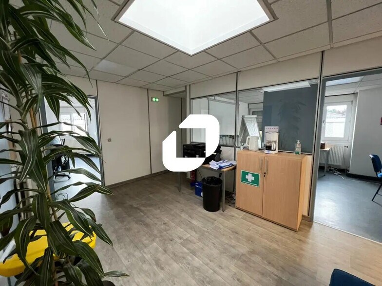 7 Place Gutenberg, Templemars à louer - Photo du bâtiment - Image 3 de 16