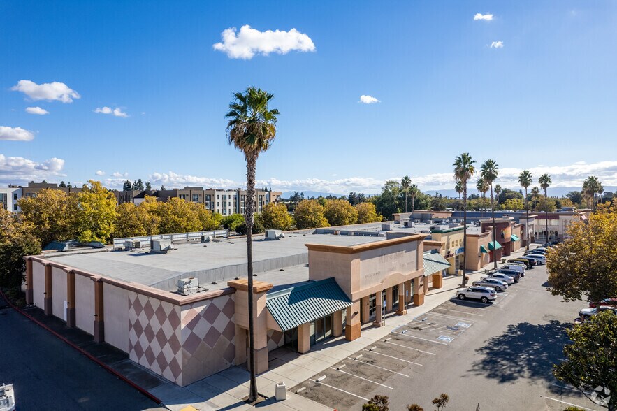 3744-3900 Mowry Ave, Fremont, CA à louer - Photo du bâtiment - Image 2 de 3