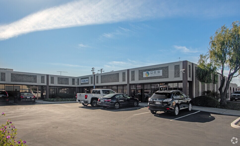 3440-3448 De La Cruz Blvd, Santa Clara, CA à louer - Photo du bâtiment - Image 3 de 4