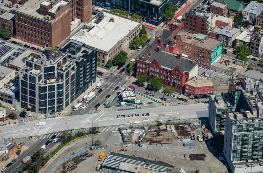 21-17 Jackson Ave, Long Island City, NY à vendre - Photo du bâtiment - Image 3 de 3