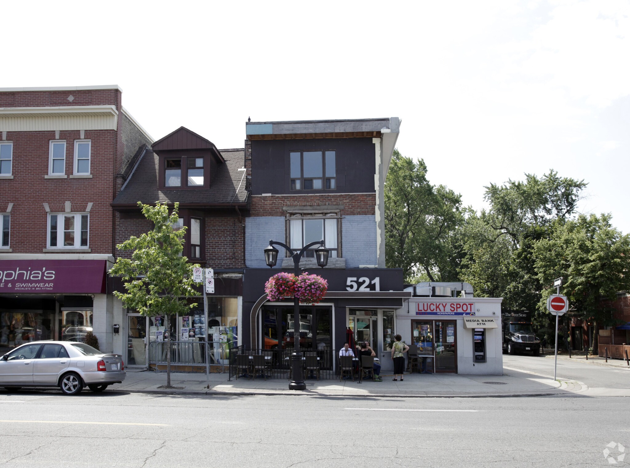 521 Danforth Ave, Toronto, ON for lease Primary Photo- Image 1 of 4