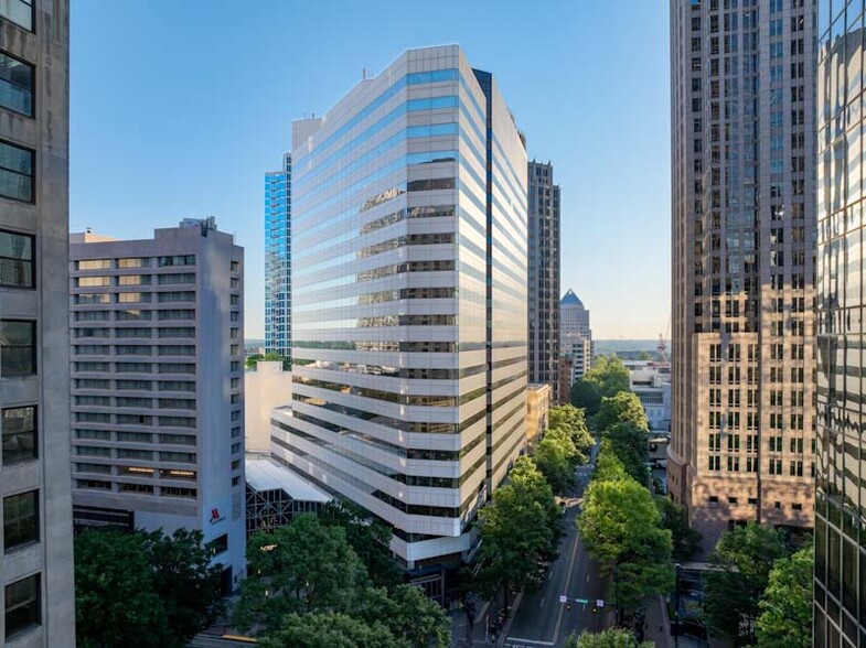 101 N Tryon St, Charlotte, NC for lease - Building Photo - Image 1 of 24