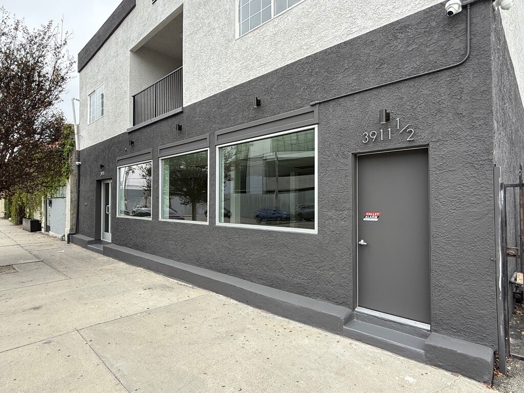3911 W Jefferson Blvd, Los Angeles, CA for lease Building Photo- Image 1 of 6