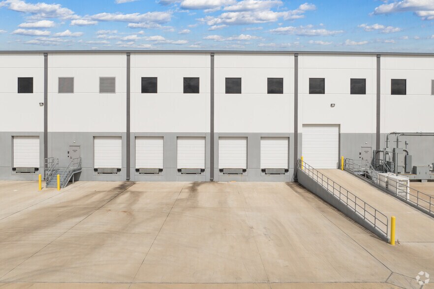 31067 Kingsland Blvd, Brookshire, TX à louer - Photo du bâtiment - Image 3 de 5