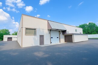 Plus de détails pour 450 S Fellowship Rd, Maple Shade Township, NJ - Bureau/Commerce de détail, Industriel à louer
