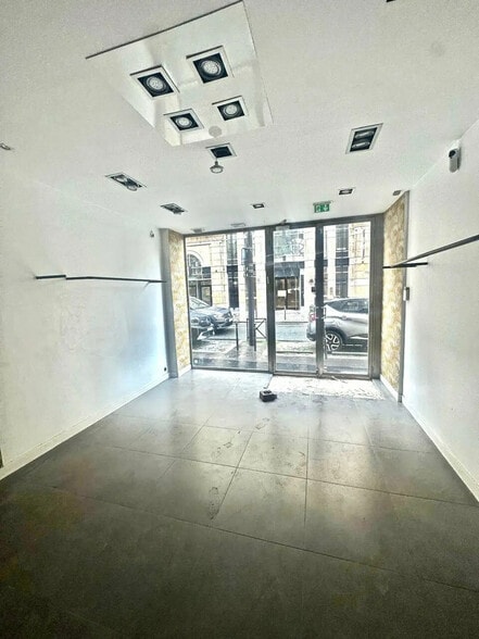 Commerce de détail dans Paris à louer - Photo intérieure - Image 2 de 4