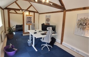 Castle Ln, West Grinstead for lease Interior Photo- Image 1 of 2