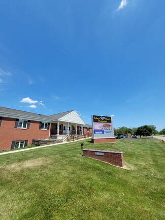 More details for 14640 W Greenfield Ave, Brookfield, WI - Office for Lease