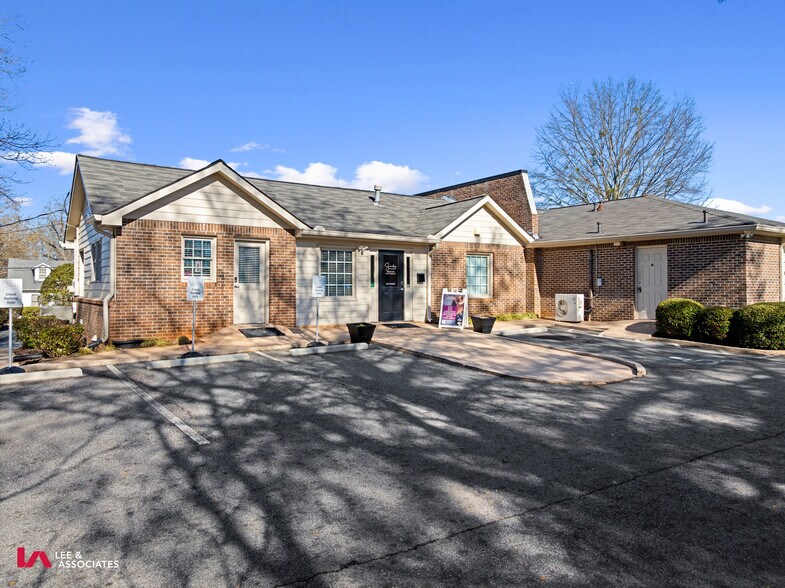 203 Pirkle Ferry Rd, Cumming, GA à vendre - Photo du bâtiment - Image 3 de 24