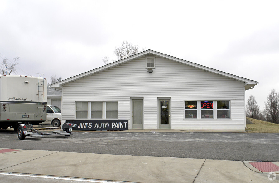 2237 S Old Highway 94, Saint Charles, MO à vendre - Photo principale - Image 1 de 1