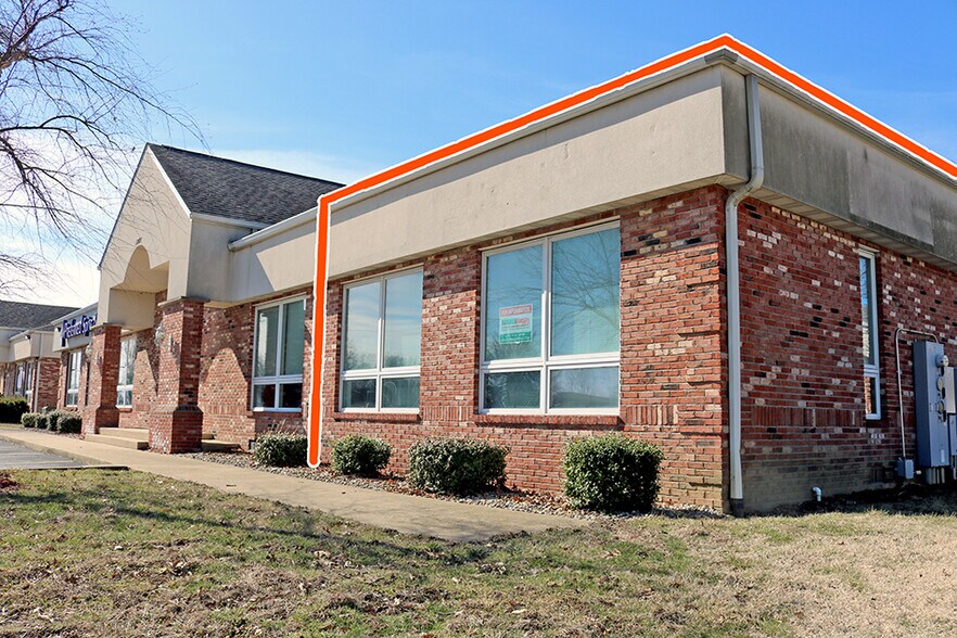 5007 N Illinois St, Fairview Heights, IL à louer - Photo du bâtiment - Image 3 de 6