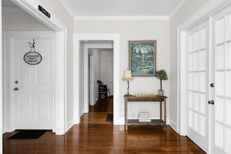 228 E Poplar St, Griffin, GA for lease Interior Photo- Image 2 of 9