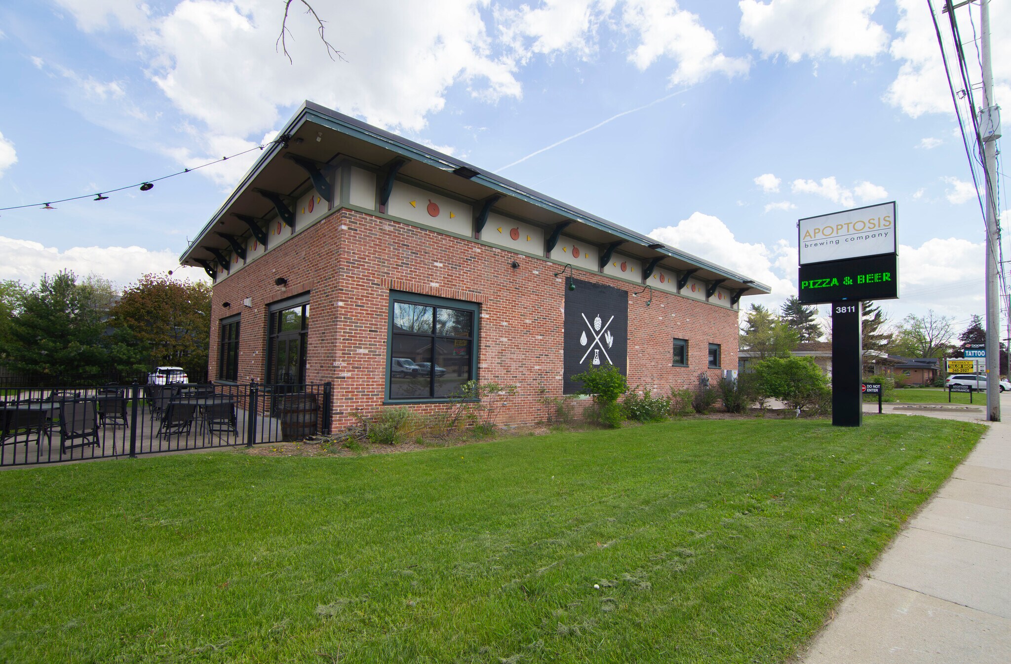 3811 S Westnedge Ave, Kalamazoo, MI for sale Building Photo- Image 1 of 9