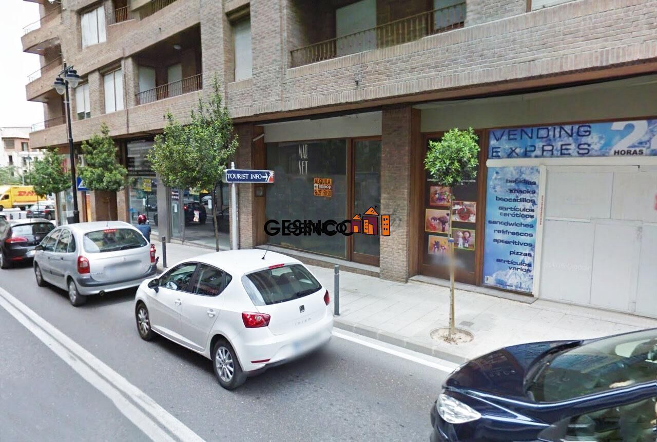 Retail in València for lease Building Photo- Image 1 of 10