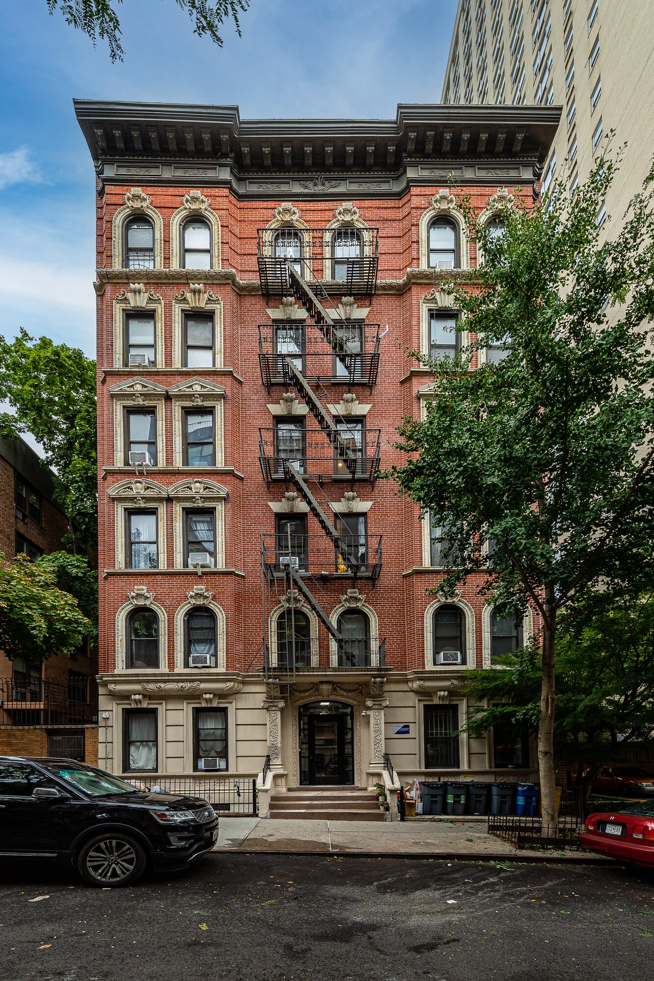 443 E 88th St, New York, NY à vendre Photo du bâtiment- Image 1 de 1