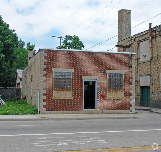 1608 16th St, Racine, WI à vendre - Photo du bâtiment - Image 2 de 21