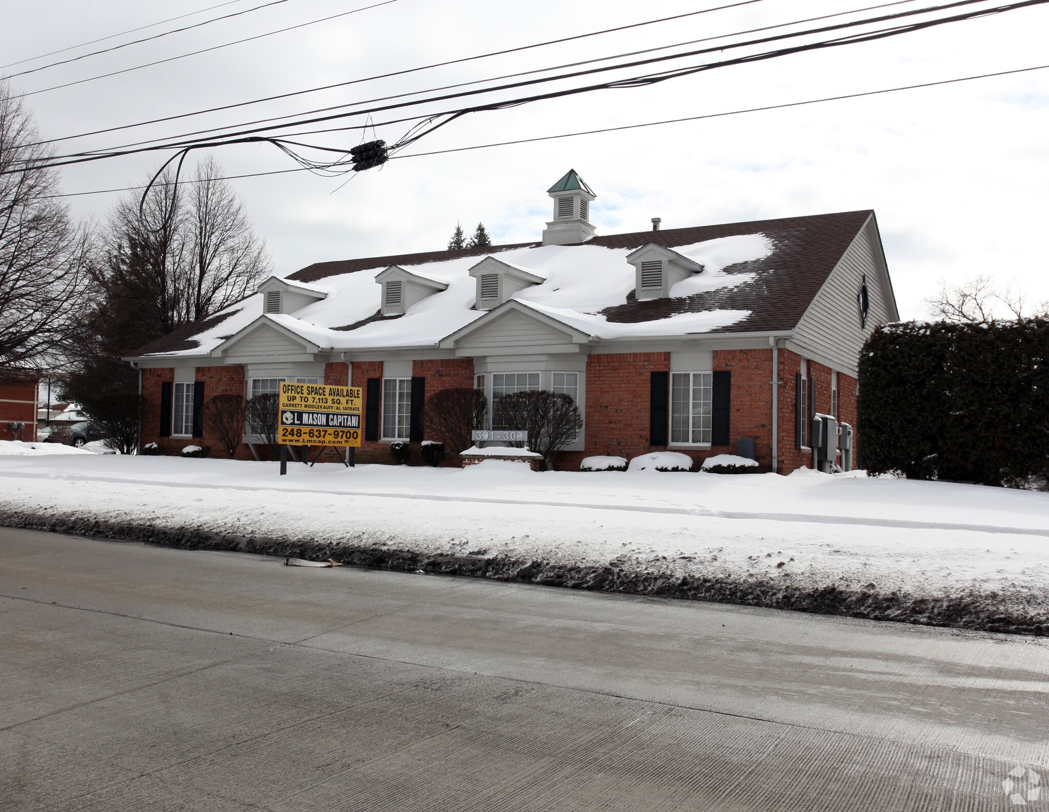 EyeSouth Medical Office/Surgery Center portefeuille de 2 propriétés à vendre sur LoopNet.ca Photo principale- Image 1 de 16