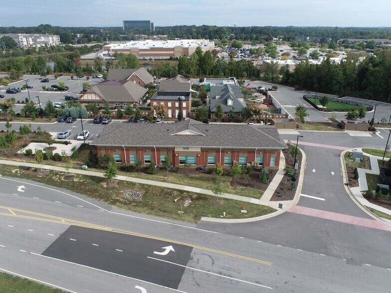 2071 Ralph Stephens Rd, Holly Springs, NC à louer - Photo du bâtiment - Image 2 de 7