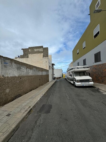 Calle Malagueñas, 12, Las Palmas de Gran Canaria, Las Palmas for sale - Building Photo - Image 3 of 5