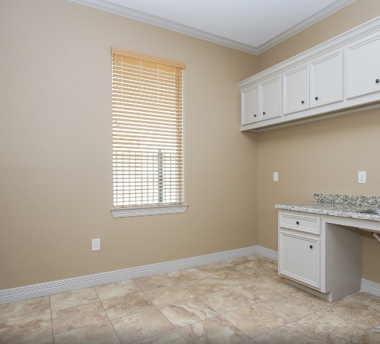 17347 Village Green Dr, Houston, TX for lease - Interior Photo - Image 3 of 11