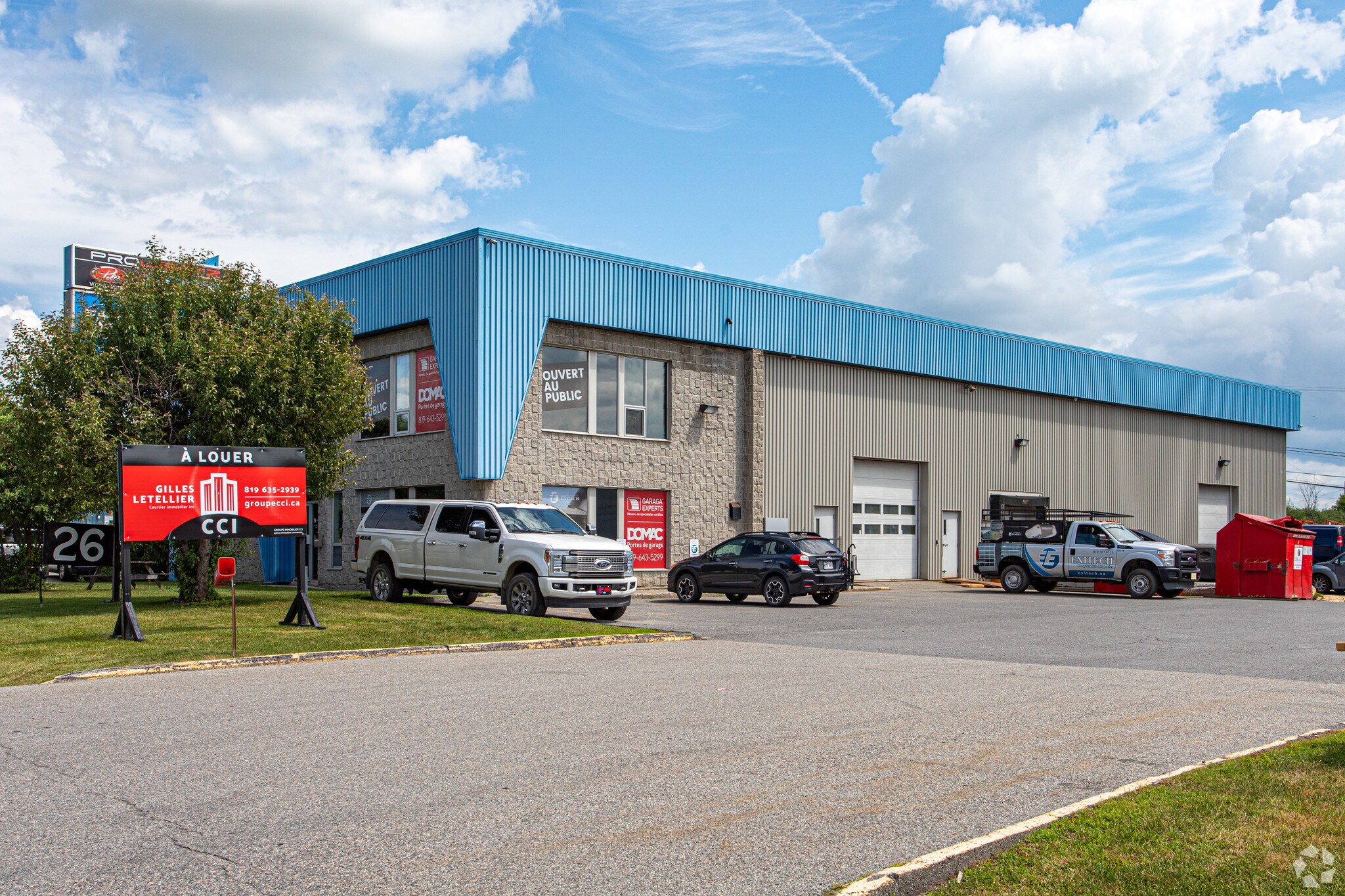 26 Rue de Valcourt, Gatineau, QC for sale Primary Photo- Image 1 of 1