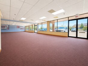 3120 Montvale Dr, Springfield, IL for lease Interior Photo- Image 2 of 17