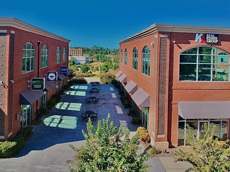 10610 Metromont Pky, Charlotte, NC à louer - Photo du bâtiment - Image 2 de 38