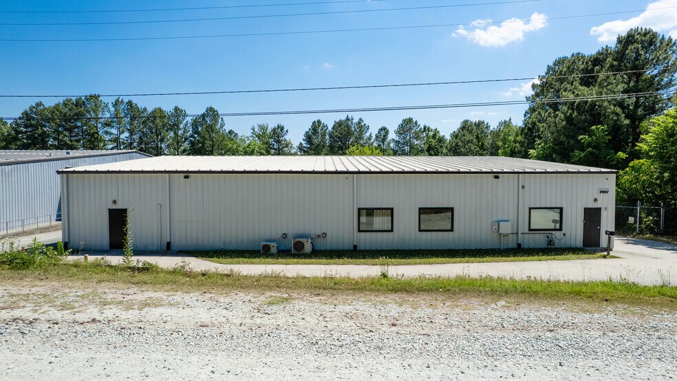 2907 W Pettigrew St, Durham, NC à louer - Photo du bâtiment - Image 2 de 12