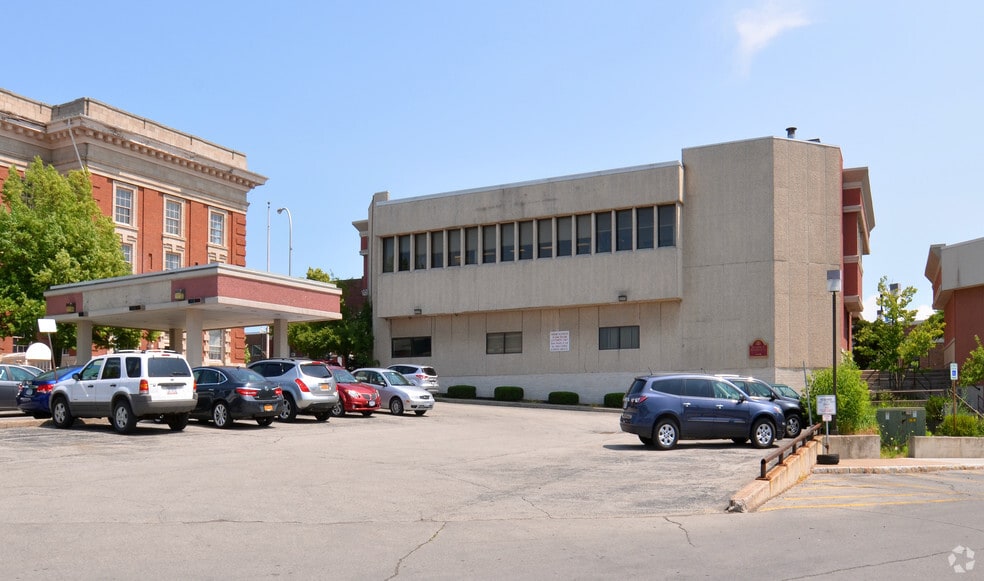 133-135 Main St, Lockport, NY for lease - Building Photo - Image 3 of 16