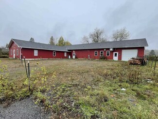 Plus de détails pour 100 Cherry Tree Hill Ln, Barton, VT - Multi-résidentiel à vendre