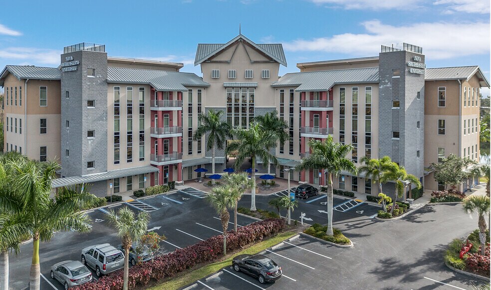 3650 Colonial Ct, Fort Myers, FL à vendre - Photo du bâtiment - Image 1 de 15