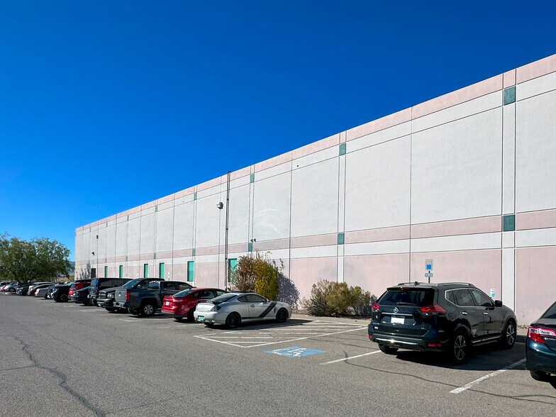 10365 Railroad Dr, El Paso, TX à louer - Photo du bâtiment - Image 1 de 7