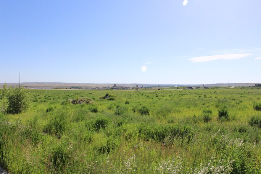 461 Granite Peak Dr, Casper, WY à vendre - Photo du bâtiment - Image 2 de 2