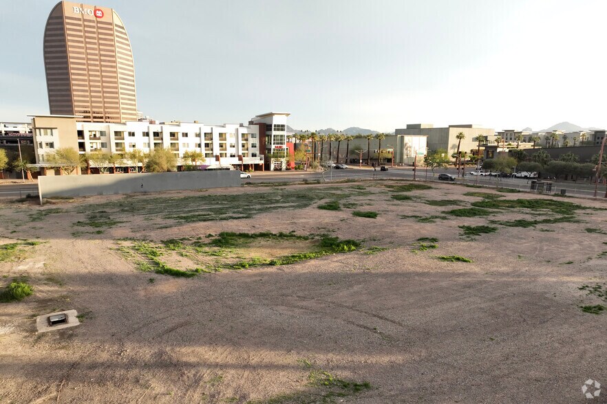 1500 N Central Ave, Phoenix, AZ à louer - Photo du bâtiment - Image 3 de 3