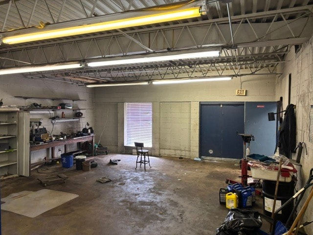 5614 W Hampton Ave, Milwaukee, WI for lease - Building Photo - Image 3 of 7