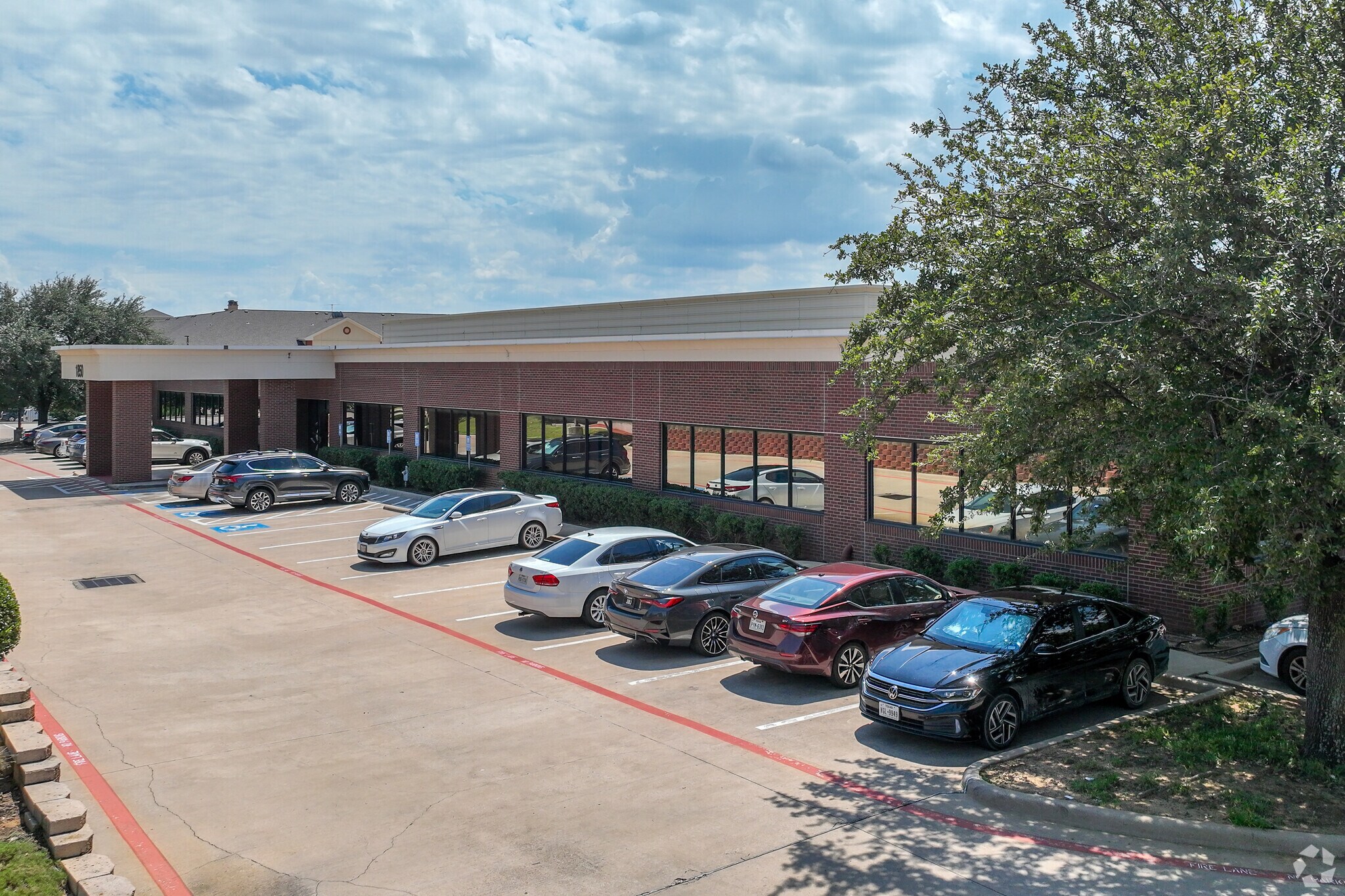 1850 Lakepointe Dr, Lewisville, TX à vendre Photo du bâtiment- Image 1 de 13