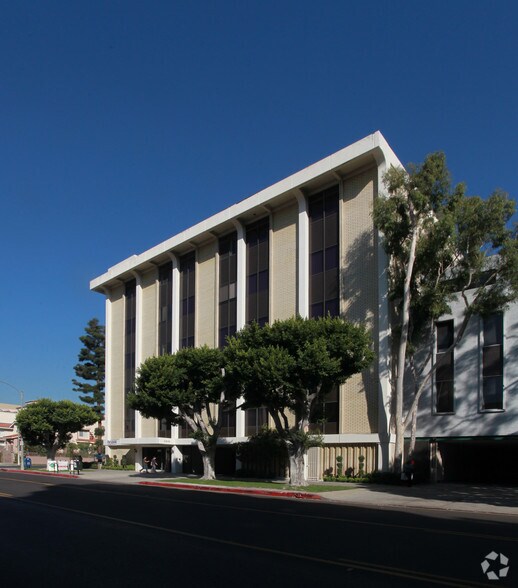 500 Shatto Pl, Los Angeles, CA à louer - Photo du bâtiment - Image 3 de 6