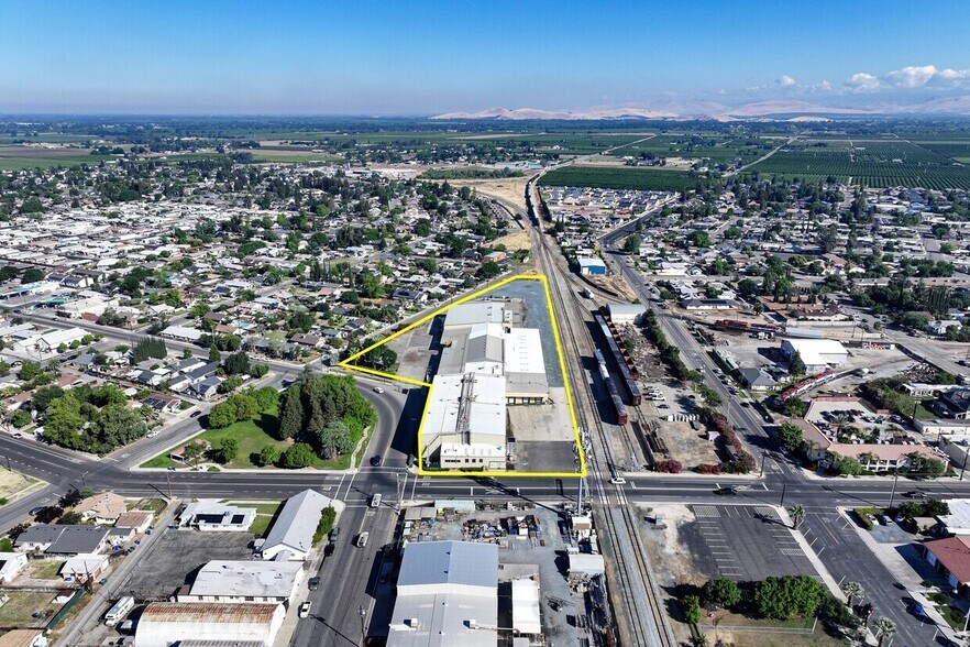 301 G St, Exeter, CA à vendre - Photo du bâtiment - Image 3 de 38