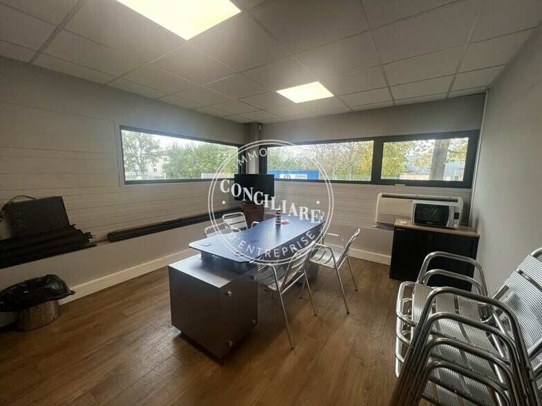 Flex in Toulouse for lease - Interior Photo - Image 3 of 5