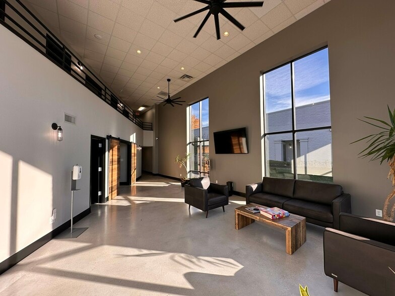 9114 Technology Ln, Fishers, IN for sale - Building Photo - Image 2 of 19