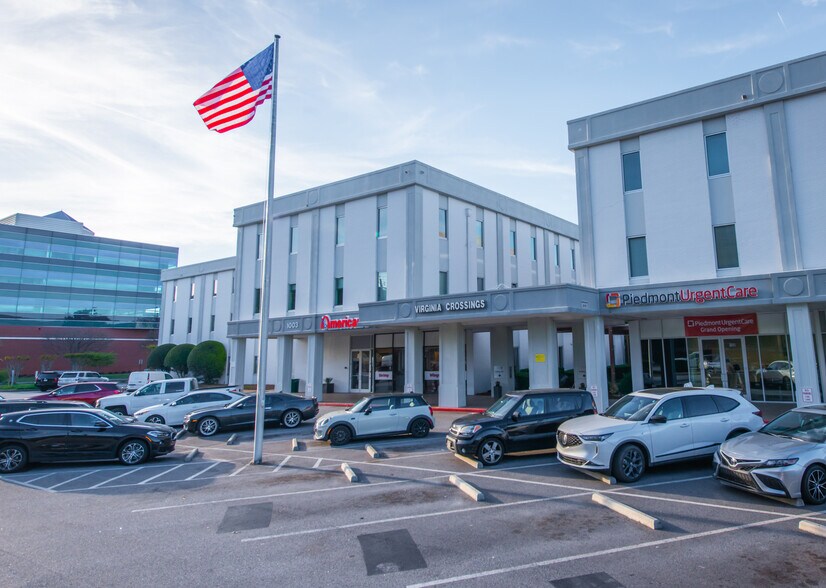 1001 Virginia Ave, Hapeville, GA à louer - Photo du bâtiment - Image 2 de 16