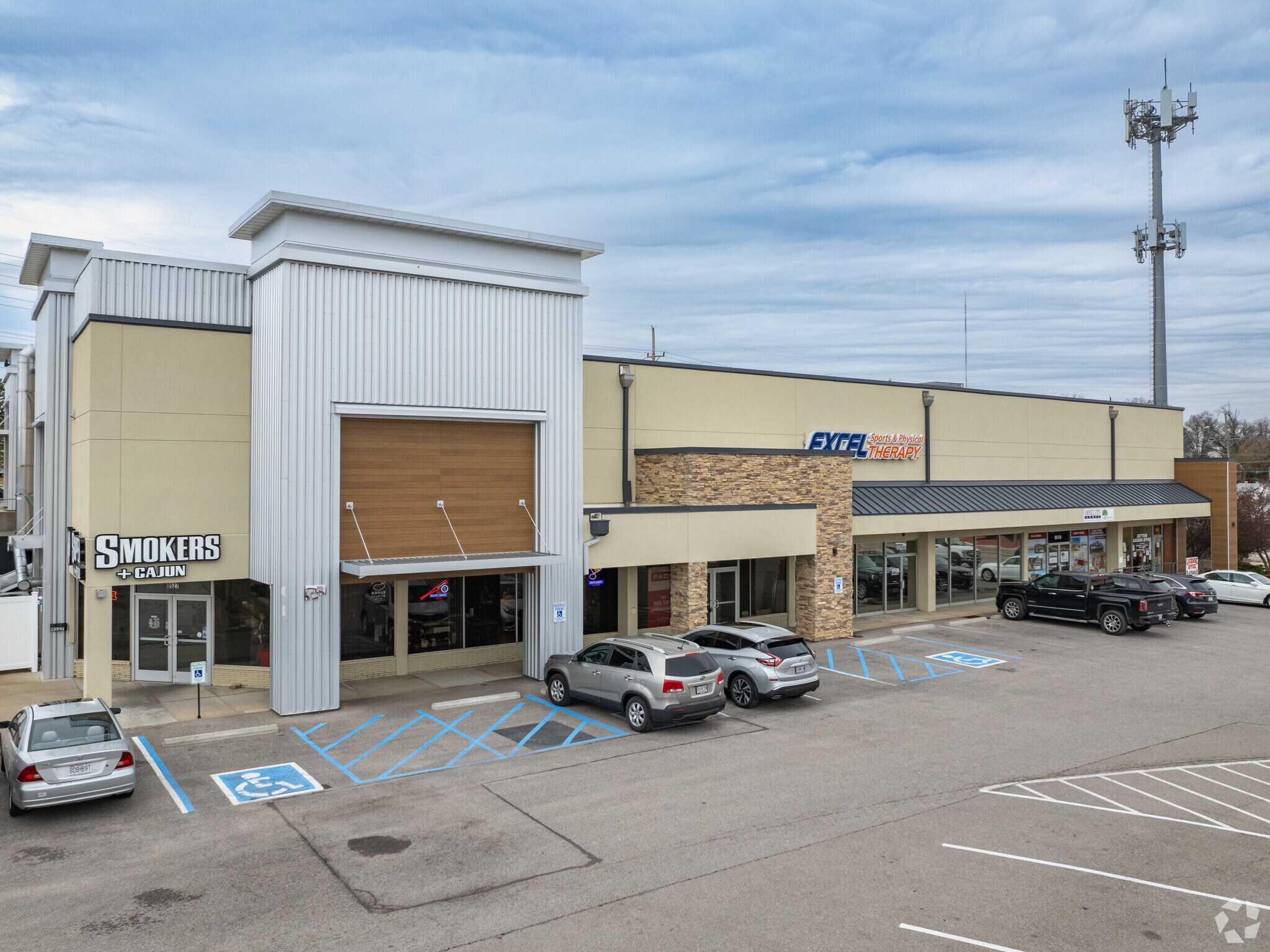 9521 Gravois Rd, Affton, MO à louer Photo principale- Image 1 de 8