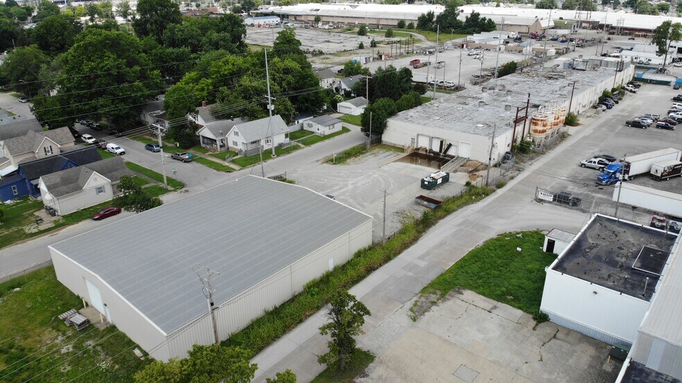 1401 N Evans Ave, Evansville, IN à vendre - Photo du bâtiment - Image 2 de 11