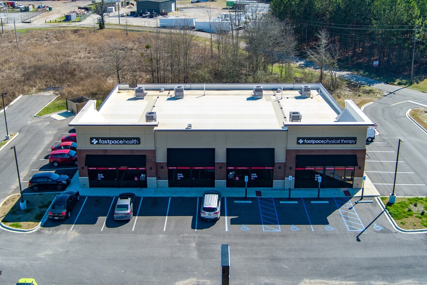 2731 Allison Bonnett Memorial Dr, Hueytown, AL à louer - Photo du bâtiment - Image 3 de 7