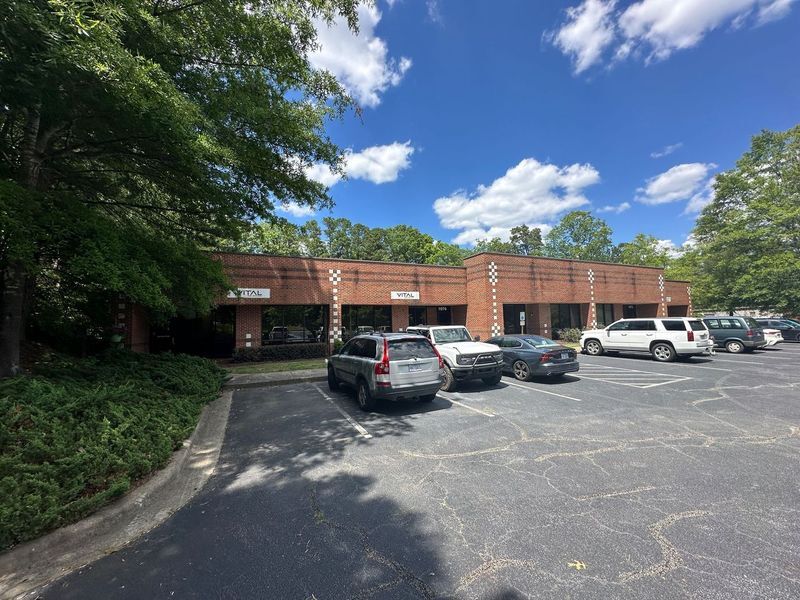 1070-1078 Classic Rd, Apex, NC for lease Building Photo- Image 1 of 19